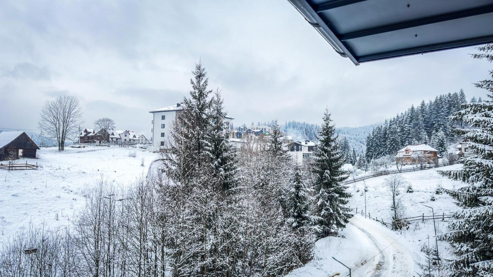 Lion Hotel Bukovel Room photo